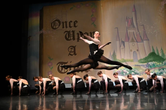 Reminder: Company Parent Meeting tonight! 

🗓️: Today, Monday May 18, 5:30
📍: TheStudio.

The meeting is geared towards parents but, of course, dancers are welcome to attend. We will distribute company contracts and discuss the 2026 - 2027 performance season. The meeting should last approximately 30 - 45 minutes. Thank you!